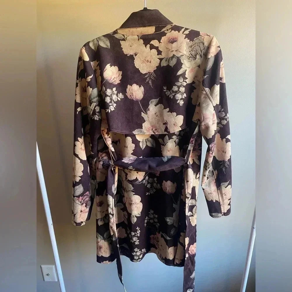 Solitaire Anthropologie faux suede floral open front jacket with tie belt - Picture 5 of 10